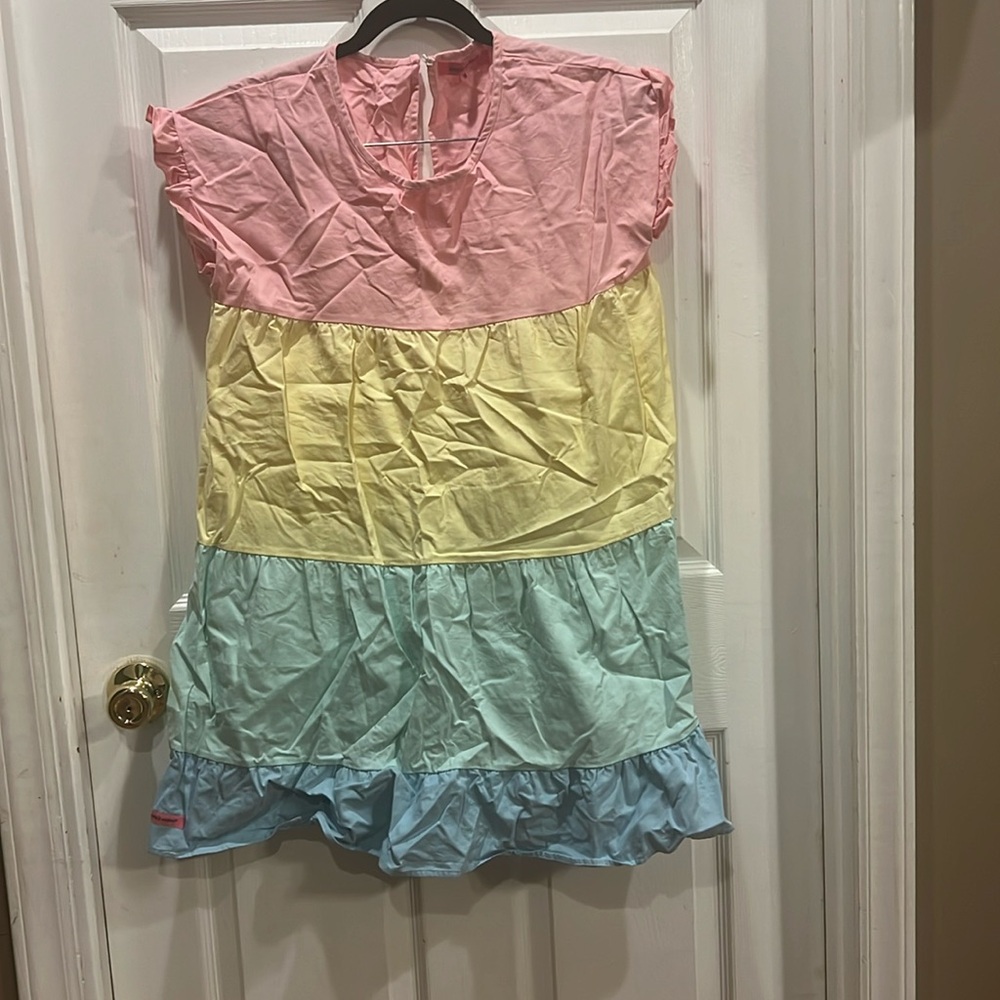 Size M, ombré color, good for spring